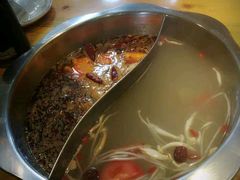 -何氏串串香火锅(翠亨店)