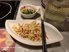 -尚尚仙·酸汤猪手·猪肚鸡火锅(华联万柳购物中心店)