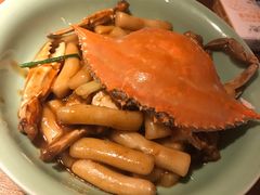 梭子蟹炒年糕-弄堂里·寻味杭州(湖滨银泰in77C区店)