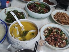 -鲁班小馆(政四街店)
