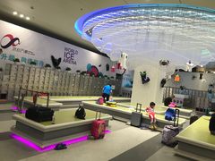 -冰纷万象滑冰场(深圳万象城店)