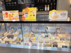 面包甜点陈列柜-麦当劳(龙阳路店)