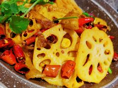 -万重锦·人文川菜馆(骡马市店)