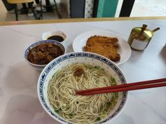 -鲁达面馆本帮风味(共康东路店)