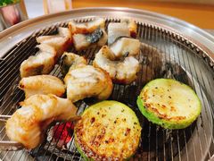 -围炉肉舍丹东海鲜烤肉·烤活鳗(步行街店)