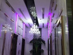 -上海虹桥西郊假日酒店