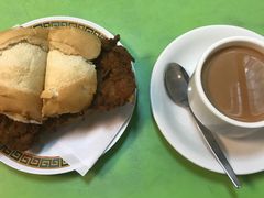 猪扒包-胜利茶餐室