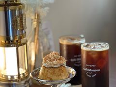 -Café Monson