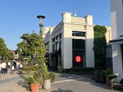 -lululemon(比斯特购物村店)