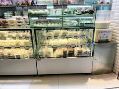 面包甜点陈列柜-白玉兰食品(甜云店)