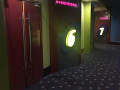 -和平影视娱乐城