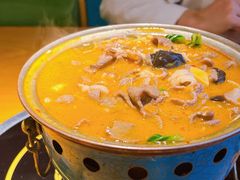 -娜仁图雅蒙古美食村(33小镇店)