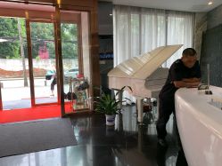 -比华利美容医院