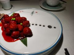 杨梅丸子-半勺·新徽菜(银泰城店)
