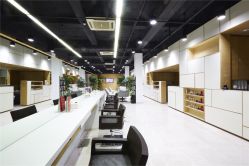 点击看大图 大厅-CARR SALON