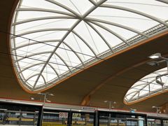 -康新公路(地铁站)