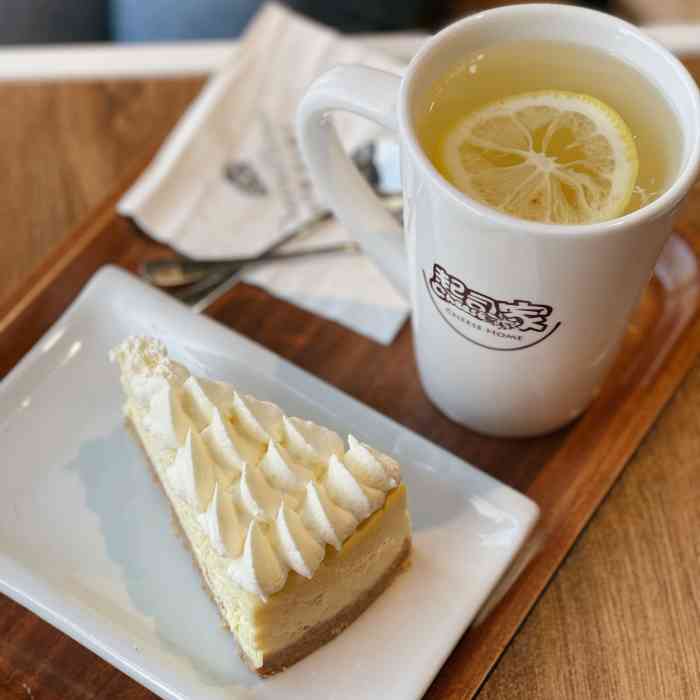 起司家甜品(鼓楼店)-"很好吃的甜点,榴莲布丁超级好吃,其实蜂蜜.