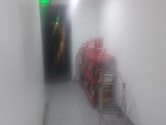 -毛辣果·贵州红酸汤牛肉火锅(西单店)