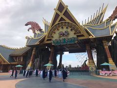 -七彩云南欢乐世界