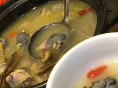 姬松茸炖鸡-妈妈的味道(和顺古镇店)