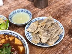 老北京炸灌肠-门框胡同百年卤煮(新街口店)