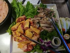 -尚尚仙·酸汤猪手·猪肚鸡火锅(华联万柳购物中心店)