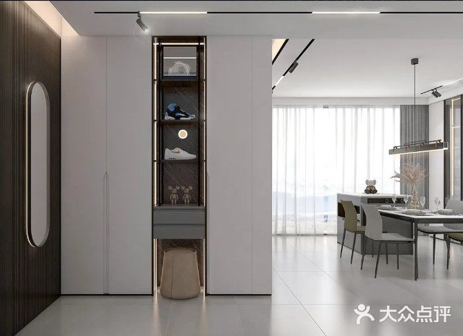 门厅设计金属框架与层板搭配内侧侧板灯 潮鞋、手办在门