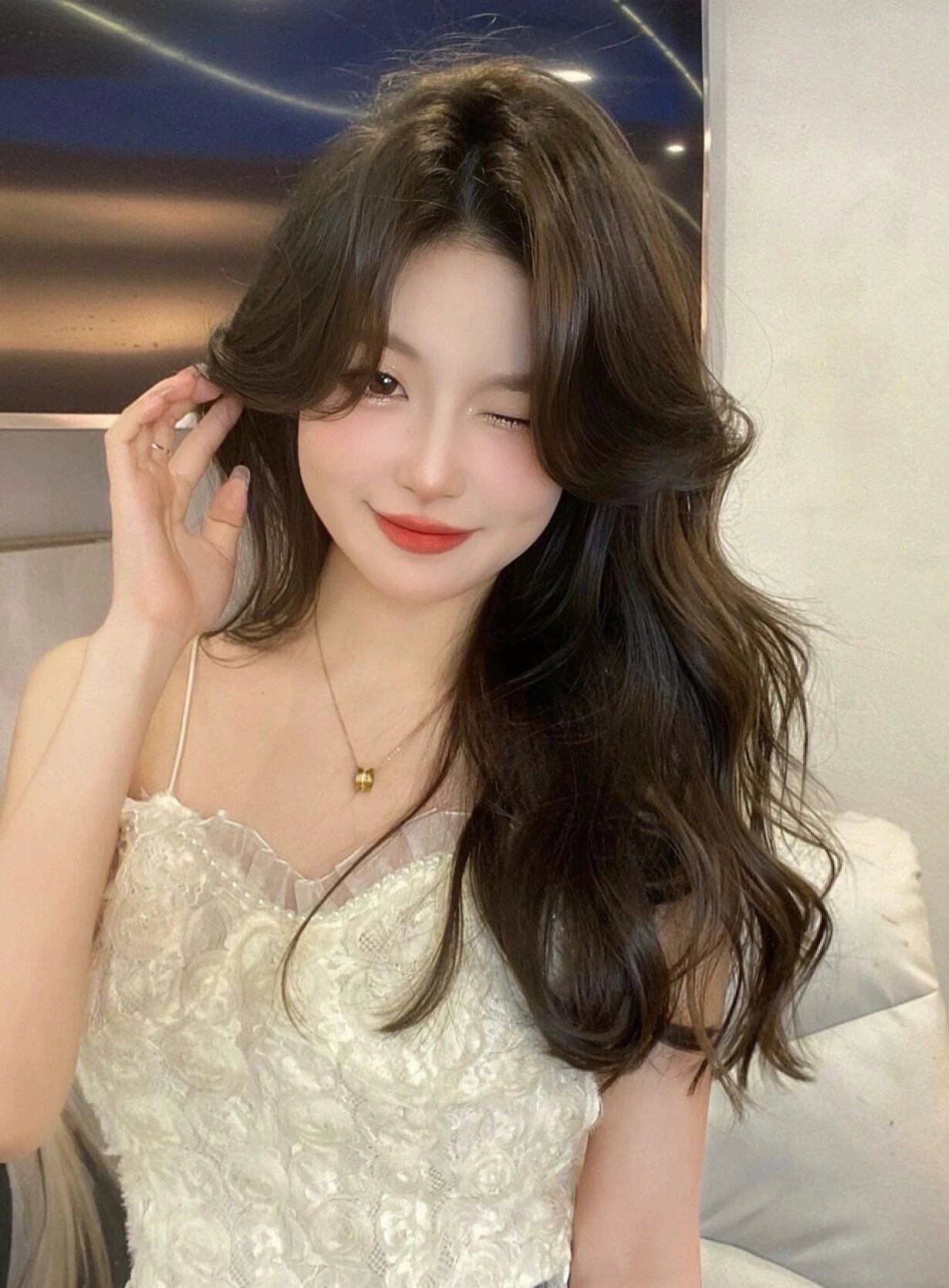 这样的卷发搭配八字刘海简直太仙了