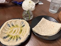 Hummus (one bread) 鹰嘴豆-Uncle Kosto科斯托·中东菜