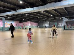 -极限PLAY运动娱乐新世界·团建派对表演休闲馆·室内高空游乐园