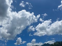 -燕子河大峡谷天坑仙境