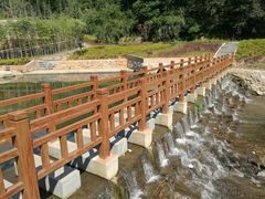 -梅岭月亮湾山体公园