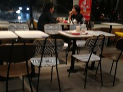 露天位-麦当劳(健德桥得来速店)
