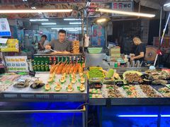 -六合夜市