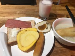 -成都太古里总府王府井亚朵X酒店