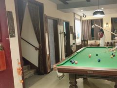 -小草屋轰趴馆别墅派对新场团建家庭聚会