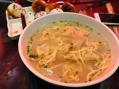 鲜肉小馄饨-东泰祥生煎馆(长宁路店)