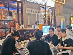 -老街烧烤大排档·地道湖北菜·龙虾馆(汉口火车站店)