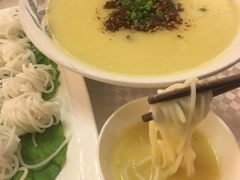 -山珍王国·云南野生菌石锅鱼