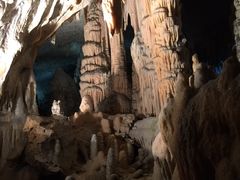 -波斯托伊纳溶洞