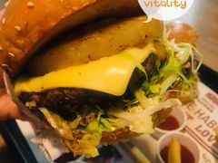 照烧凤梨牛肉特堡-The Habit Burger Grill 哈比特汉堡(复兴soho店)