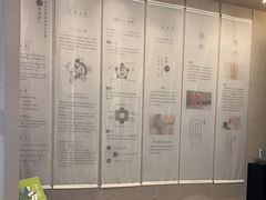 -灸春堂·艾灸·痛症·整脊连锁(之江银泰店)