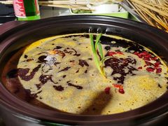 -钢管厂五区小郡肝串串香(奥克斯广场锦城万达店)