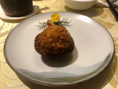 灌汤芝士虾球-涵苑私宴定制(外滩店)