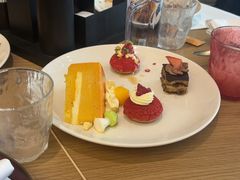 -怡咖啡海鲜自助餐厅(浦东香格里拉店)