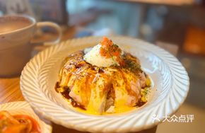 Grilled Sashimi Salmon Rice Bowl