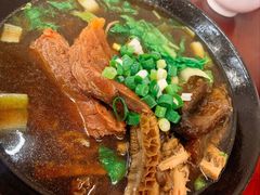 -尊品原汁牛肉面