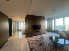 -上海虹桥西郊假日酒店