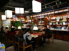 -博览书店(越秀悦汇天地店)