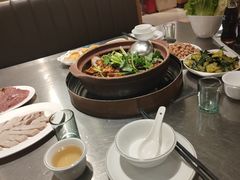 -胡须佬鸡煲四季火锅店(石厦西村直营店)